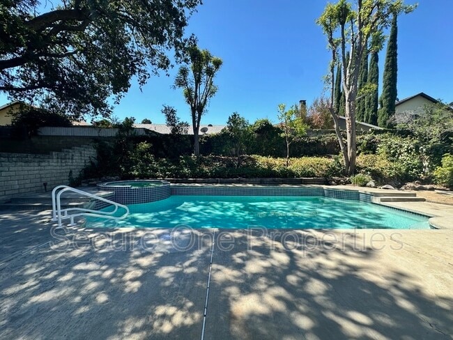 29476 Trailway Ln in Agoura Hills, CA - Building Photo - Building Photo