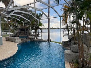 5225 Brighton Shore Dr in Apollo Beach, FL - Building Photo - Building Photo