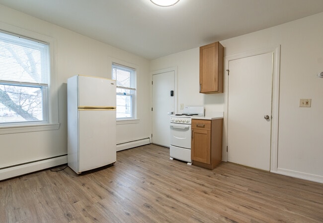 65 Preston St, Unit 2 in Providence, RI - Building Photo - Building Photo