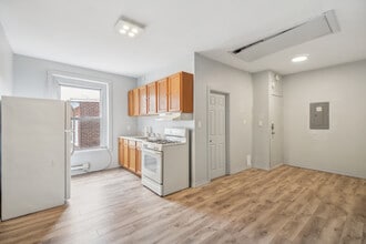 506 Northampton St in Easton, PA - Building Photo - Interior Photo