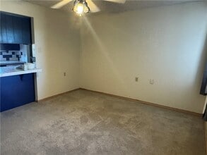 3706 Martingale Dr in Kingman, AZ - Building Photo - Building Photo