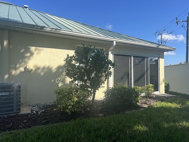 100 Islamorada Blvd, Unit 100 in Punta Gorda, FL - Building Photo - Building Photo