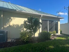 100 Islamorada Blvd, Unit 100 in Punta Gorda, FL - Foto de edificio - Building Photo