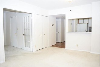 1401 17th St NW-Unit -307 in Washington, DC - Building Photo - Building Photo