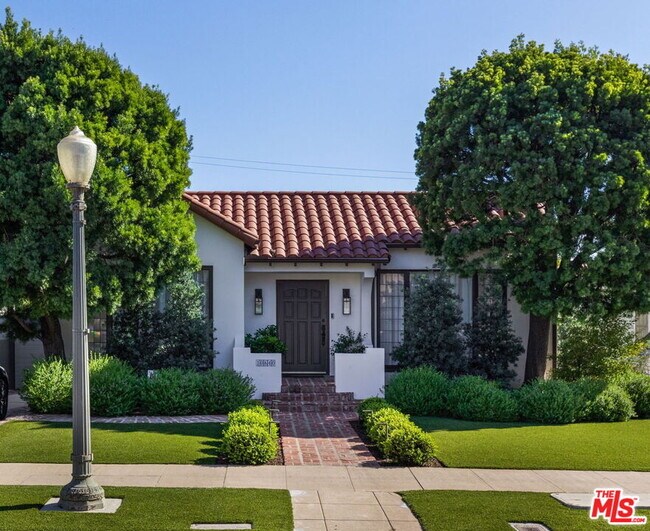 property at 10640 Rochester Ave