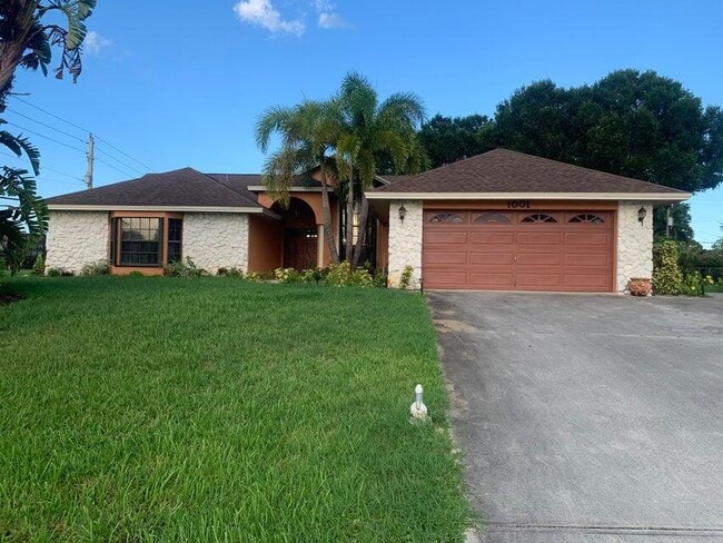 property at 1001 SW Curtis St