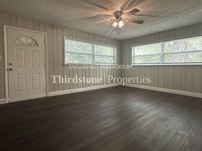 8544 Oak Leaf Rd in Jacksonville, FL - Building Photo - Building Photo