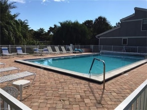 13501 Siesta Pines Ct, Unit 203 in Ft. Myers, FL - Building Photo - Building Photo