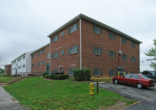 Kirkwood Crossing Apartments in Wilmington, DE - Building Photo - Building Photo