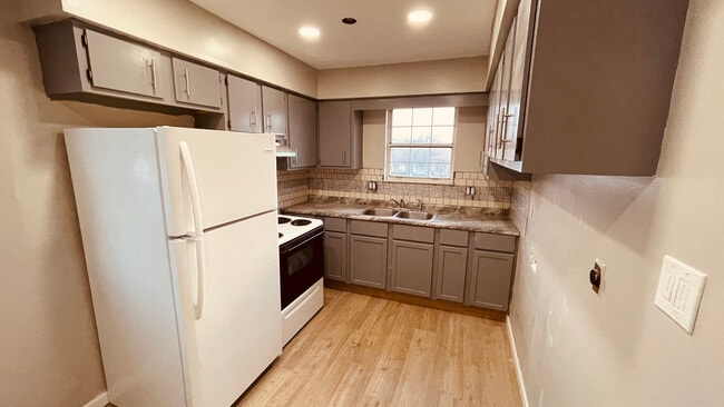 1440 Villa Ct in Middletown, OH - Foto de edificio - Building Photo