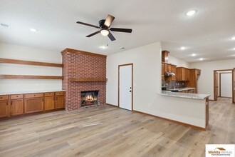 2351 N Roosevelt Ct in Wichita, KS - Building Photo - Building Photo