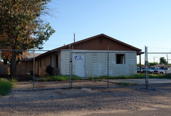 2432 E Danbury Rd in Phoenix, AZ - Building Photo - Building Photo