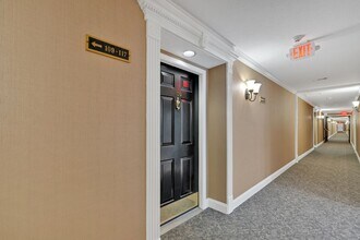 25109 Plantation Dr NE in Atlanta, GA - Building Photo - Building Photo