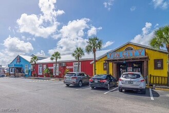 1251 7th Ave N in Naples, FL - Building Photo - Building Photo