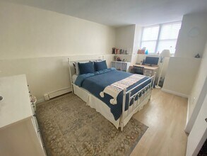 1440 Tremont St, Unit B3 in Boston, MA - Foto de edificio - Building Photo