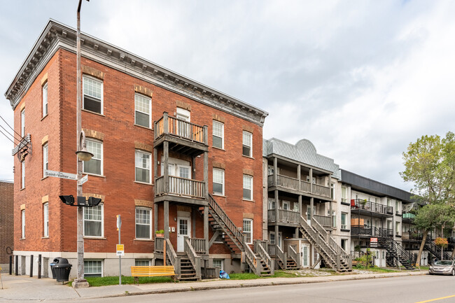 596 Saint-Vallier Rue O in Québec, QC - Building Photo - Primary Photo