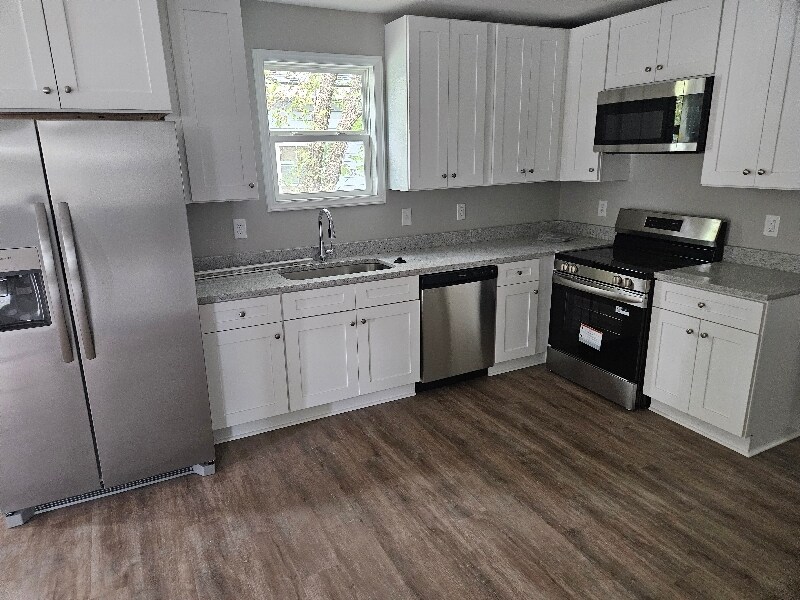 2420 Elmwood Ave in Columbia, SC - Building Photo