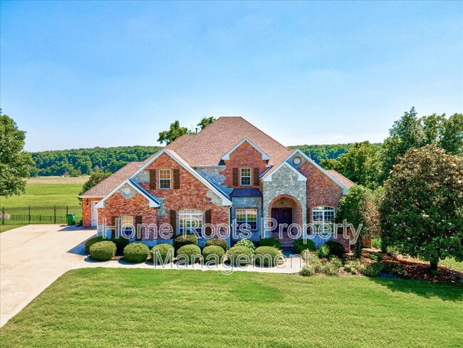 property at 7135 Sunset Ridge Cir