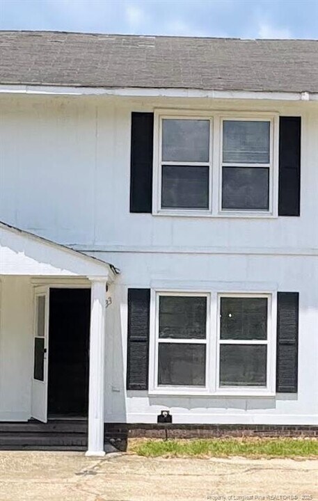 6633 Abbey Ln in Fayetteville, NC - Building Photo