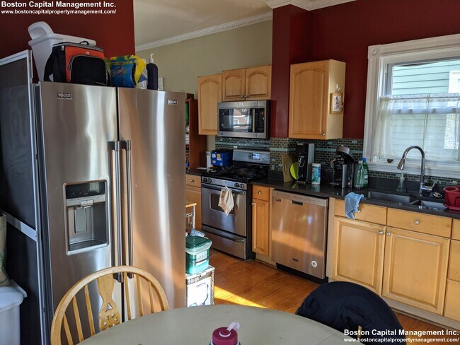 16 Suffolk St, Unit 3 in Cambridge, MA - Foto de edificio - Building Photo