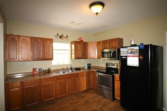 7729 Farm to Market Rd 1301 in Wharton, TX - Building Photo - Building Photo