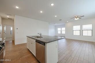 8618 W Augusta Ave in Glendale, AZ - Building Photo - Building Photo