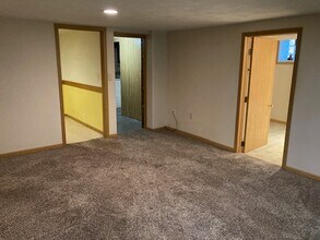 2610 Central Ave, Unit 2 in Kearney, NE - Building Photo - Building Photo