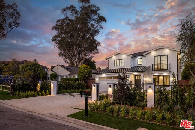 property at 306 S Anita Ave