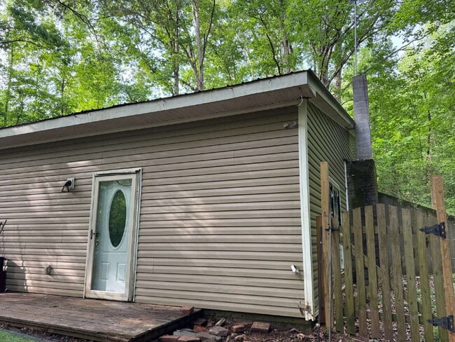 property at 5195 Burruss Mill Rd