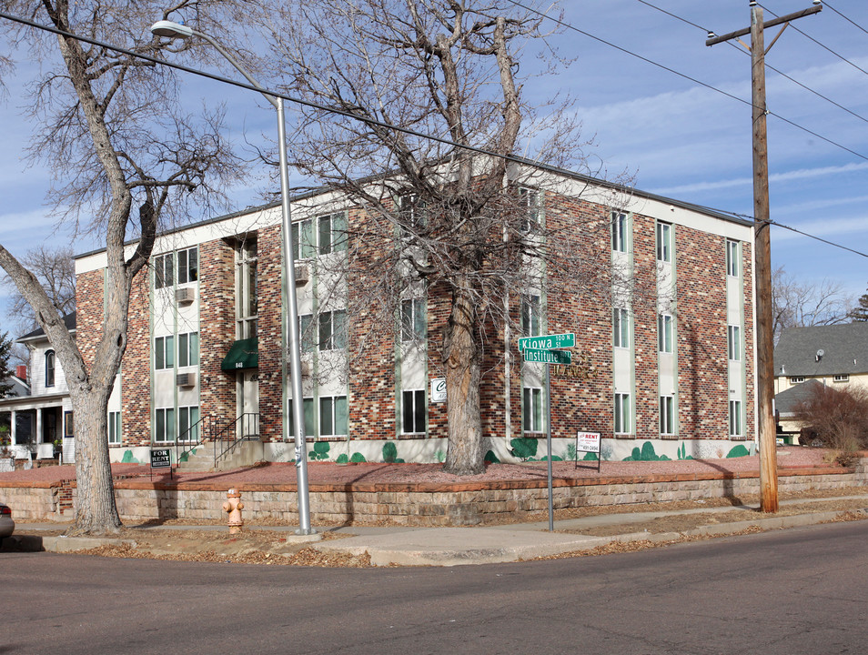 Chelsea Apartments in Colorado Springs, CO - Building Photo