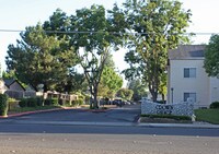 Building Photo - Crown Ridge Apartments in Modesto, California