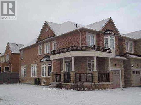 2 Lady Loretta Ln in Vaughan, ON - Building Photo