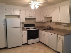 69 Spencer Rd in Boxborough, MA - Building Photo - Building Photo