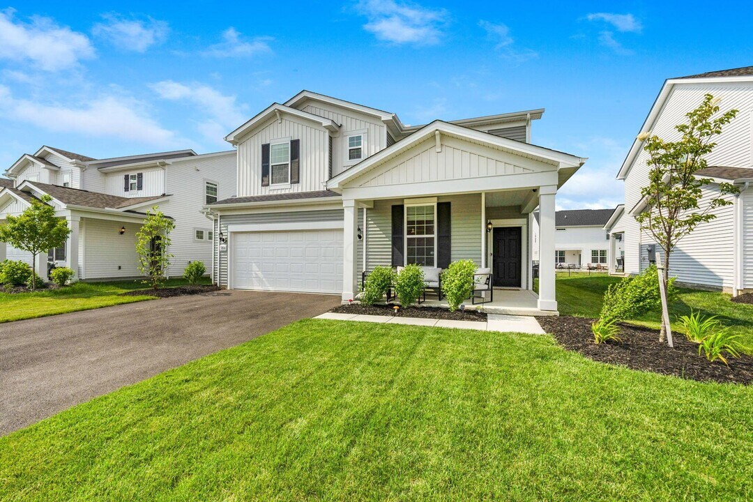 3816 Brody Dr in Grove City, OH - Building Photo