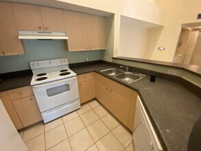 4211 San Marino Blvd in West Palm Beach, FL - Building Photo - Building Photo