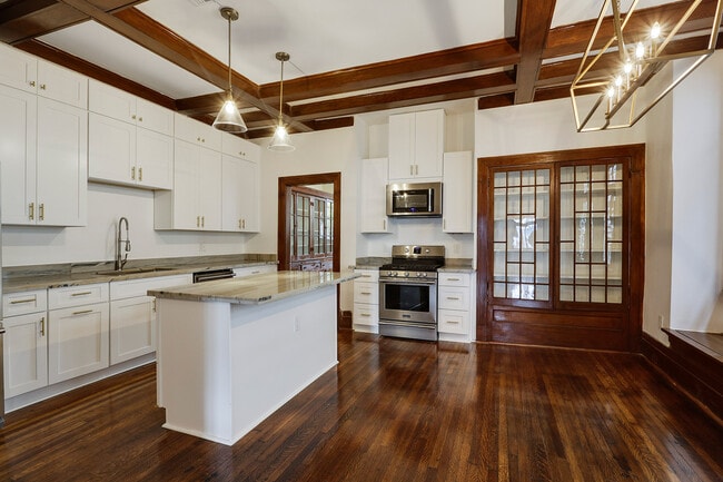 2105 General Taylor in New Orleans, LA - Building Photo - Building Photo