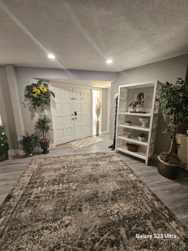 8060 Canterbury Cir in Seminole, FL - Building Photo - Building Photo