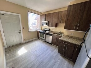 4656 N Central Park Ave, Unit 2 in Chicago, IL - Building Photo - Building Photo