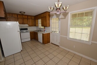 120 Cherokee St in Montevallo, AL - Building Photo - Building Photo