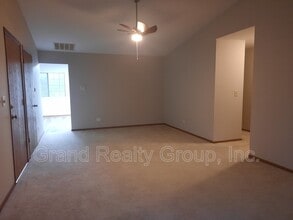 583 Anita Ave in Antioch, IL - Building Photo - Building Photo