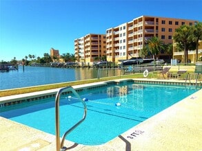 145 116th Ave in Treasure Island, FL - Building Photo - Building Photo