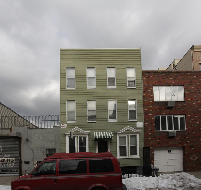 185 Huron St in Brooklyn, NY - Building Photo - Building Photo