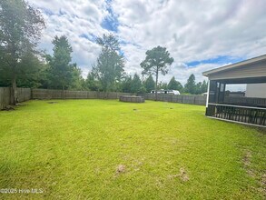 219 Hidden Oaks Dr in Jacksonville, NC - Building Photo - Building Photo