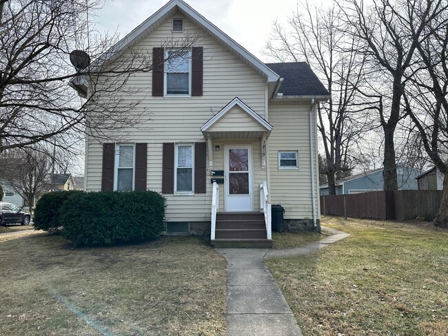 property at 1815 E Ganson St