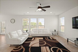 538 Thunder Valley Trl in Georgetown, TX - Building Photo - Building Photo