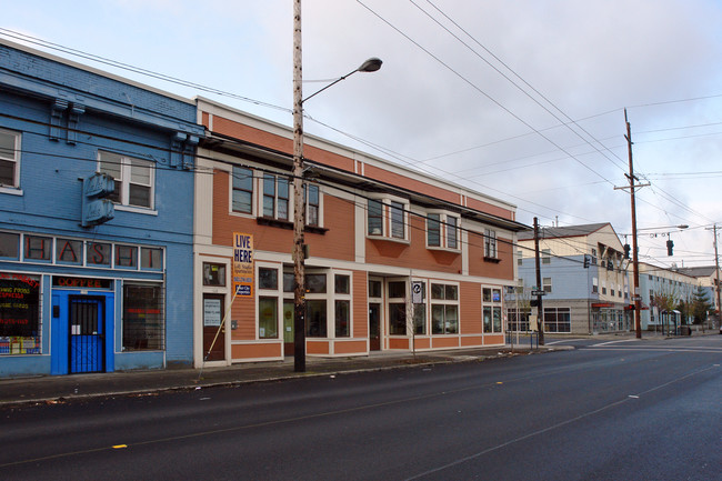 110-118 N Killingsworth St in Portland, OR - Building Photo - Building Photo