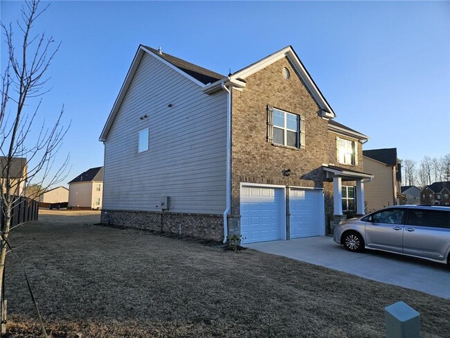 3433 Hawthorn Farm Blvd in Loganville, GA - Foto de edificio - Building Photo
