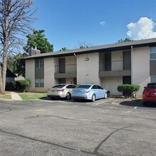 1719 E Lindsey St in Norman, OK - Building Photo - Building Photo