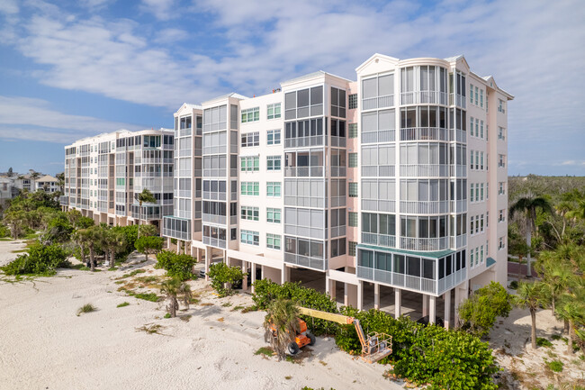 The Barefoot Beach Club in Bonita Springs, FL - Foto de edificio - Building Photo