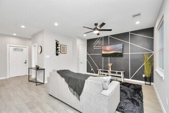 7418 Mount St in Houston, TX - Building Photo - Building Photo